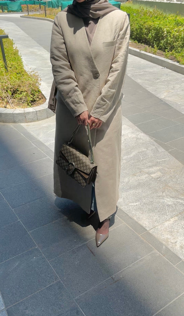 COLLARLESS WAISTED LINEN JACKET