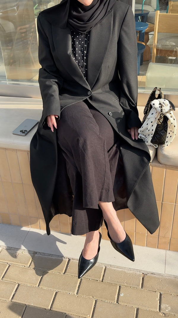 CLASSIC HOURGLASS-SHAPE BLAZER