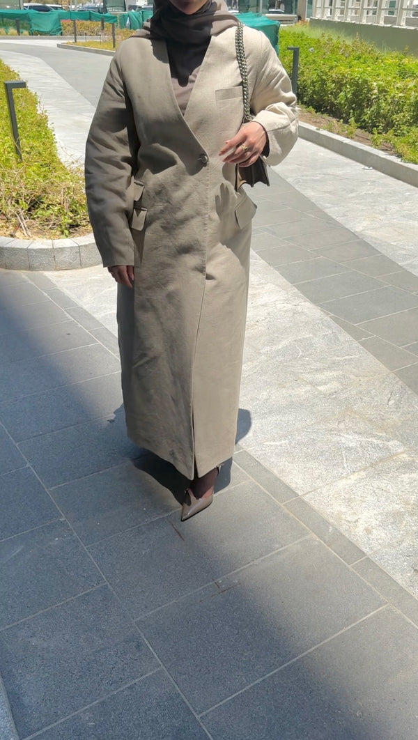 COLLARLESS WAISTED LINEN JACKET