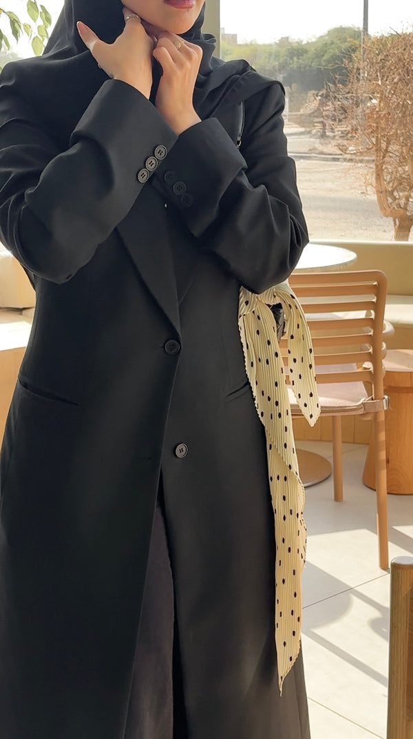 CLASSIC HOURGLASS-SHAPE BLAZER