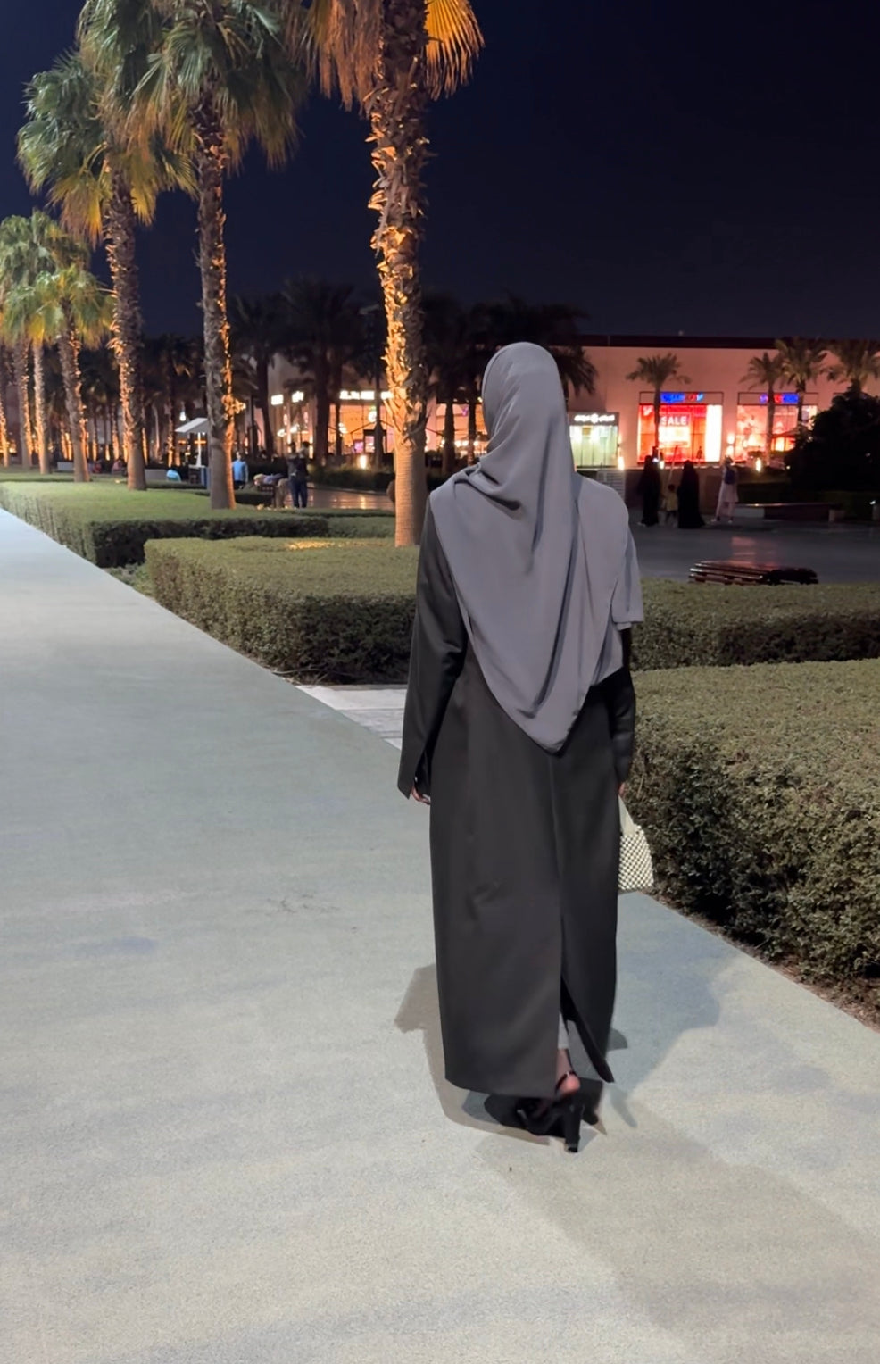 RTW SINGLE-BREASTED COLLARLESS BLAZER