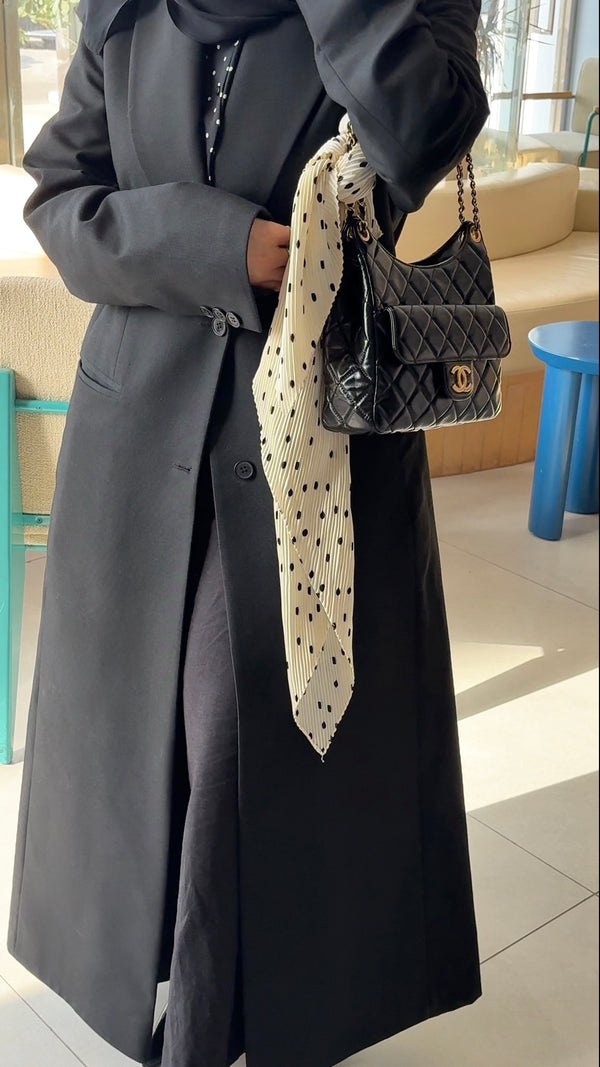 CLASSIC HOURGLASS-SHAPE BLAZER